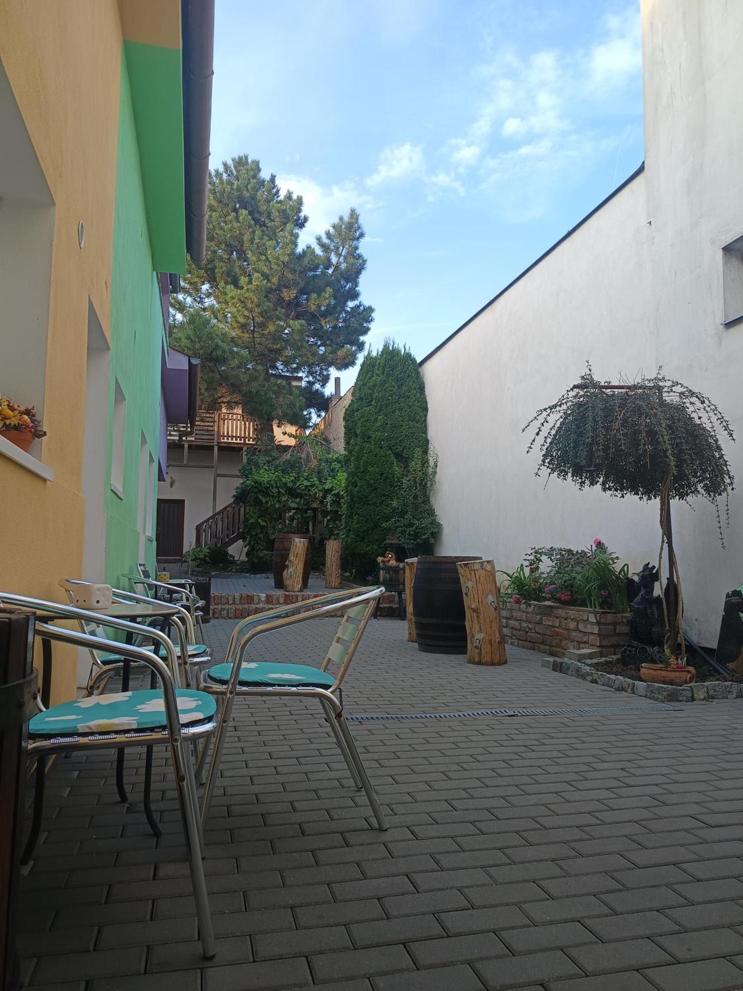 Pension Archa Mikulov Εξωτερικό φωτογραφία